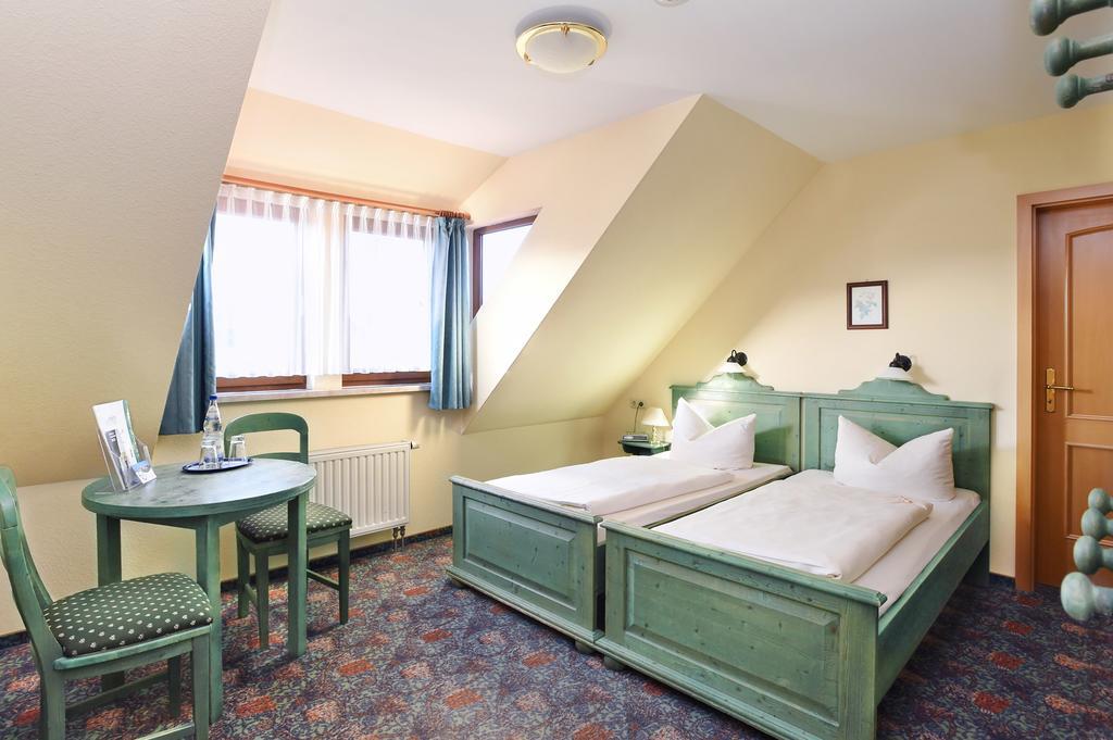 Hotel Neue Hoehe Klingenberg Exteriér fotografie