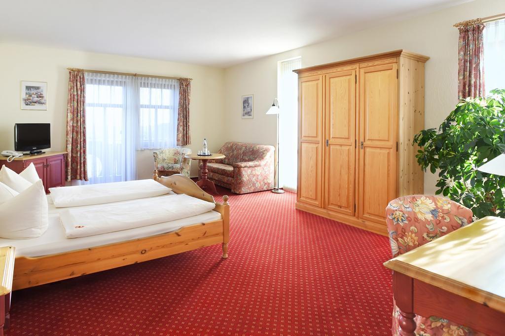 Hotel Neue Hoehe Klingenberg Exteriér fotografie